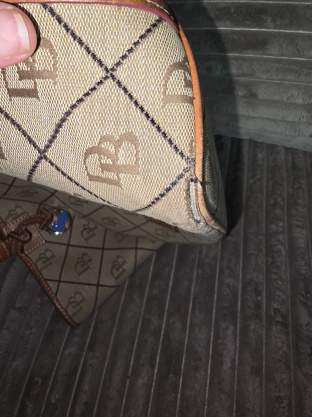 Dooney & Bourke stylish tan